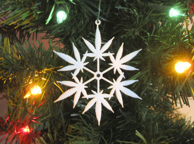 Snowflake Cannabis Ornament  in White Natural Versatile Plastic