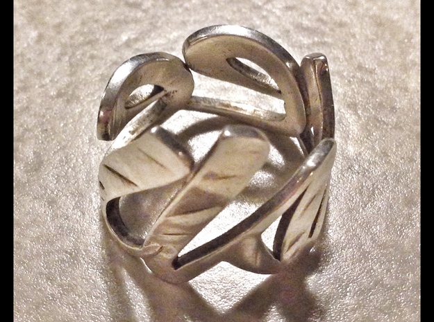 Kneel Ring in Polished Silver