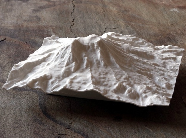 8'' Mt. Rainier, Washington, USA in White Natural Versatile Plastic