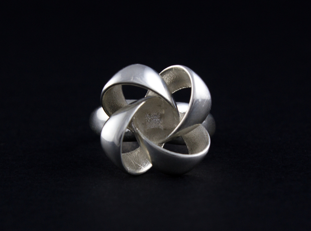 KNOT RING size 6 in Polished Silver
