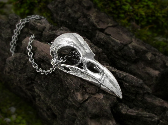Raven skull pendant in antique silver