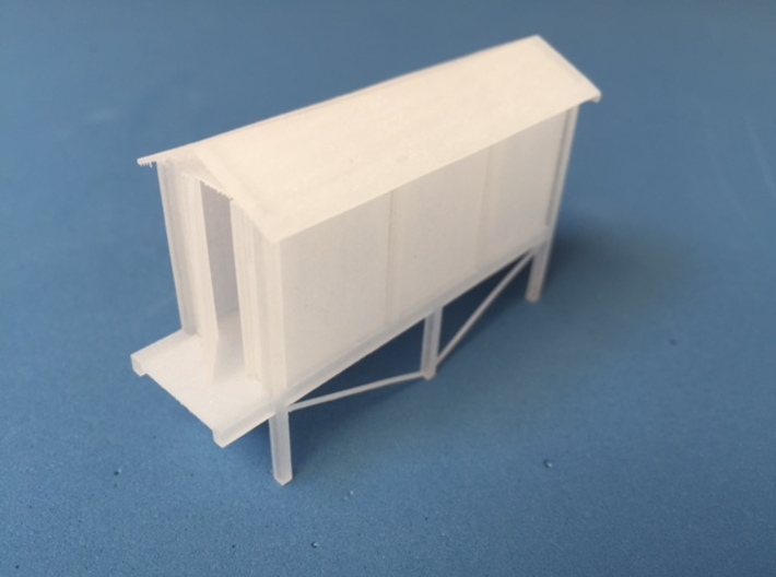 Concrete relay hut (HO) With stand 3d printed