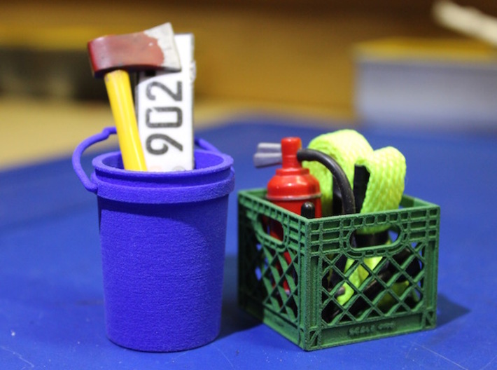 Shop Bucket 1:10 Scale 3d printed Shown with S4WD milk crate and scale accessories.