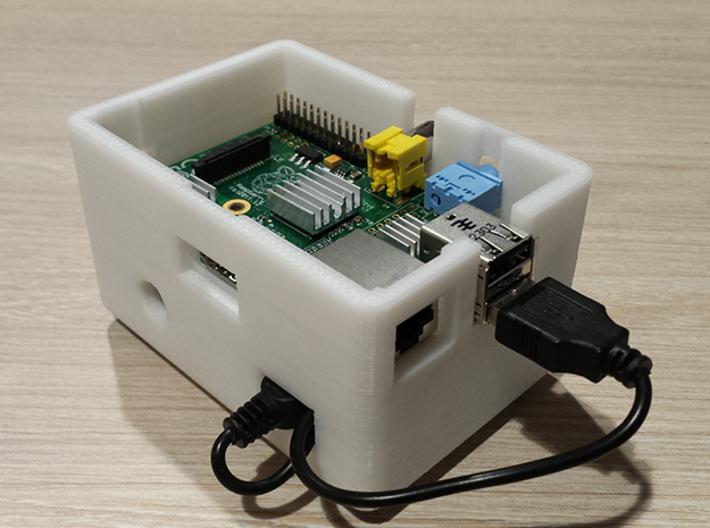 Raspberry Pi and USB hub enclosure 3d printed 