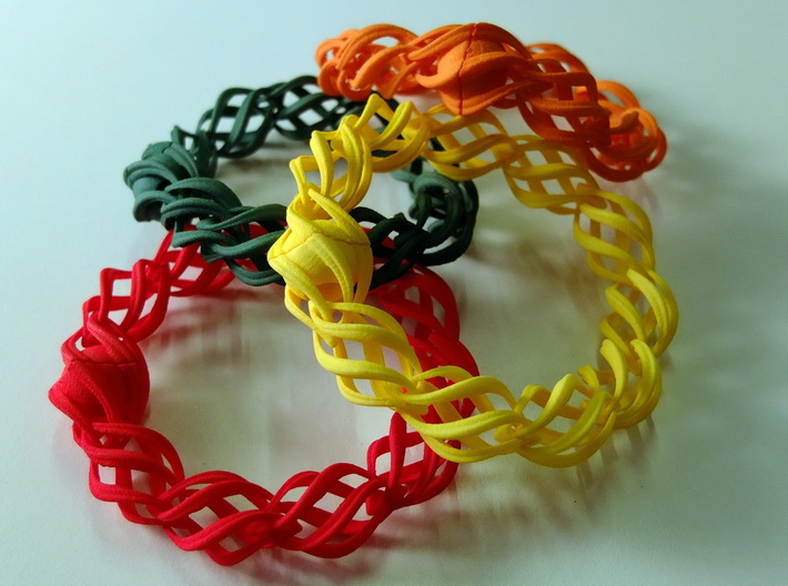 &quot;Thistle&quot; 11 Seed Chain to close or conect ... 3d printed closed as bracelets