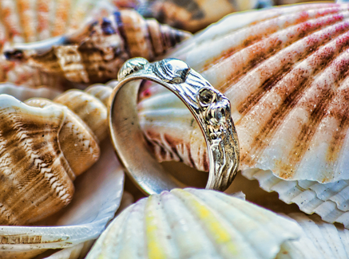Sea Shell Ring 1 - US-Size 8 (18.19 mm) 3d printed Seashell Ring in polished silver (shown: size 10)