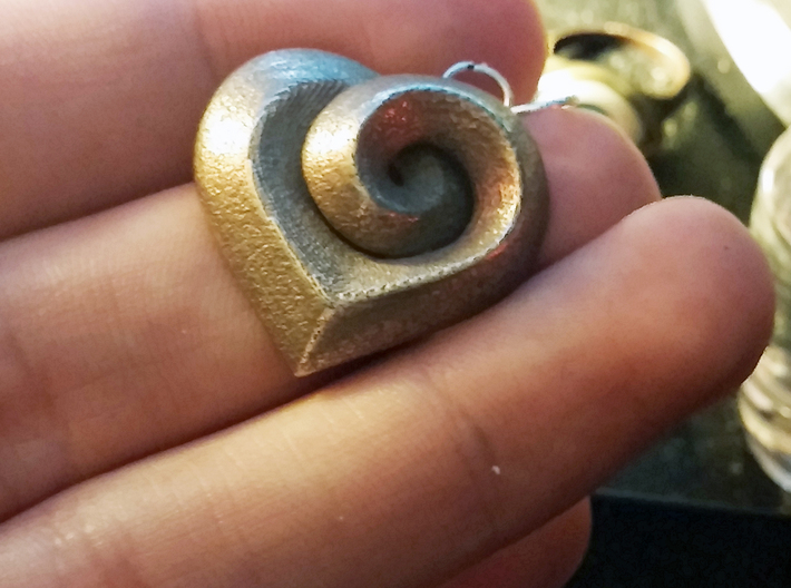 Twisted ☆ Heart Pendant  3d printed 