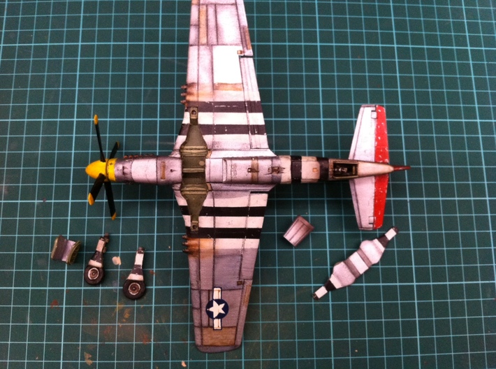 P51D Mustang ,1/56 scale, 28mm wargames 3d printed After gluing and painting. Interchangeable undercarriage