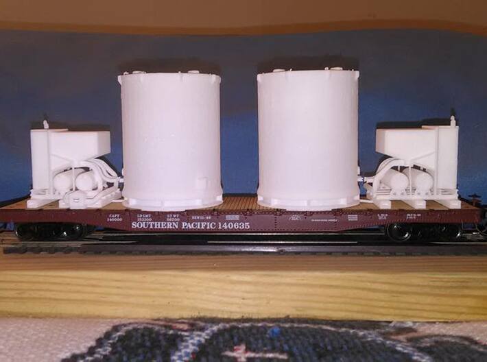 HO 1/87 Titan Rocket container &amp; A/C unit 3d printed A pair of unpainted units on an SP flatcar. Note, you can purchase a pair of units, see my other shop models.