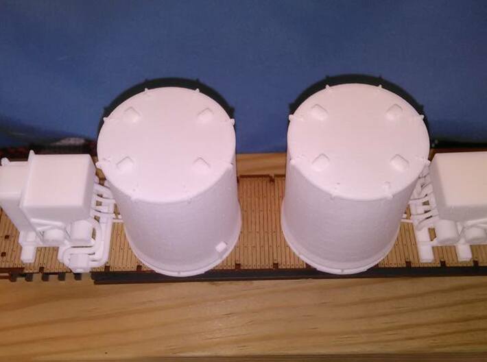 HO 1/87 Titan Rocket container & A/C unit 3d printed The same unpainted units but shown from above.