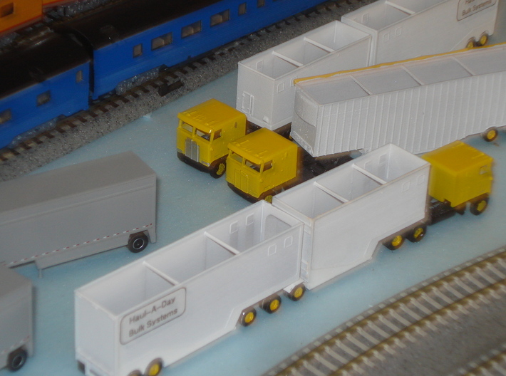 N scale 1/160 Woodchip B-train trailer 3d printed A customer sent me this photo of some painted &amp; decalled models.