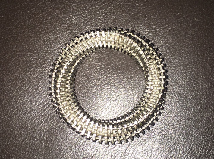 Mobius Ring Pendant v3 3d printed