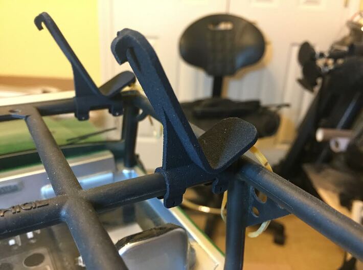 Scale Kayak Mount for Axial Crawlers w/ Roll Cage 3d printed 