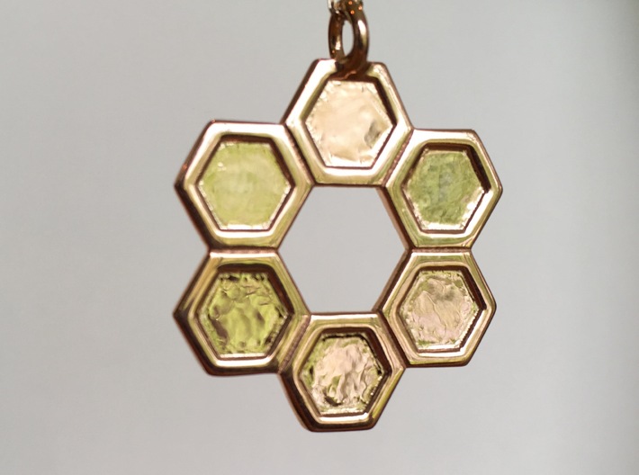 Honeycomb Ring Pendant 3d printed 
