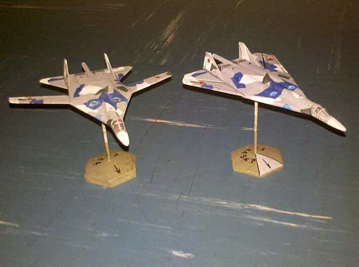 1/300 Russian PAK DA Bomber 3d printed Both versions of the model