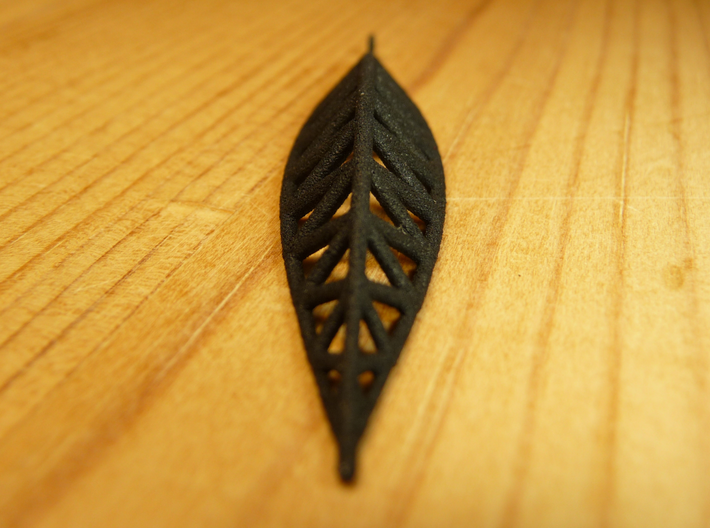 Leaf Pendant 3d printed 