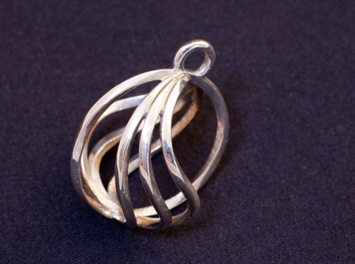 Spherical Loop Pendant 3d printed Printed in Polished Silver