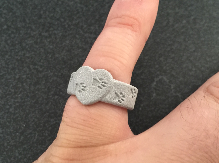 Pawprints On My Heart Ring 3d printed 