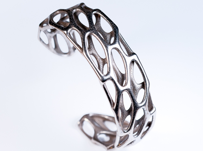 Porous Cuff 3d printed porous cuff in 3D-printed stainless steel