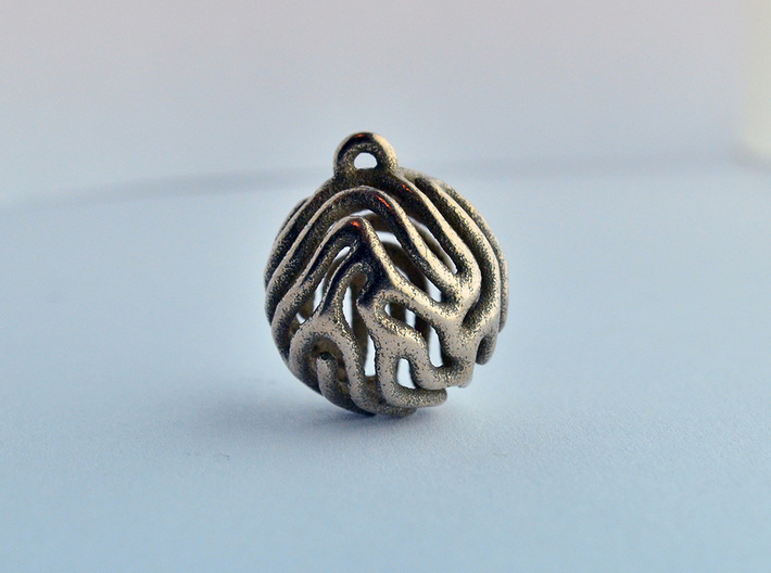 Reaction diffusion Pendant/Earring 3d printed 
