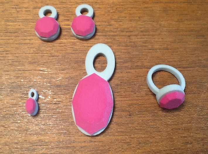 Lara Pink Sapphire Set 3d printed Ring is smaller this old model