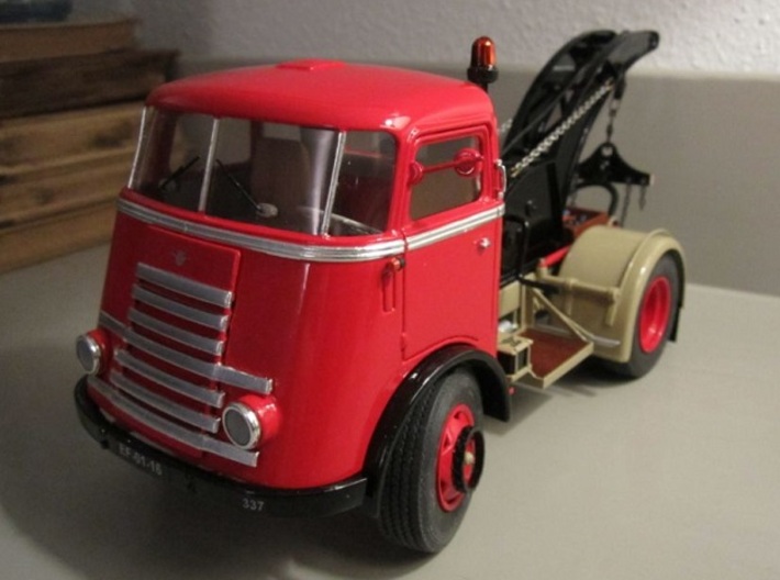 Cab-7S-1to24 3d printed DAF Truck close to the real thing.Thanks to E. Fontein (NL)
