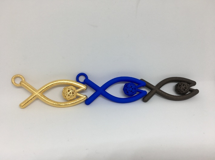 Eyeing Fish with Keychain Hoop 3d printed