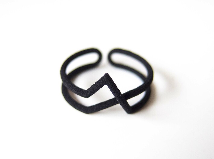 Continuous Geometric Ring 3d printed Black strong &amp; flexible