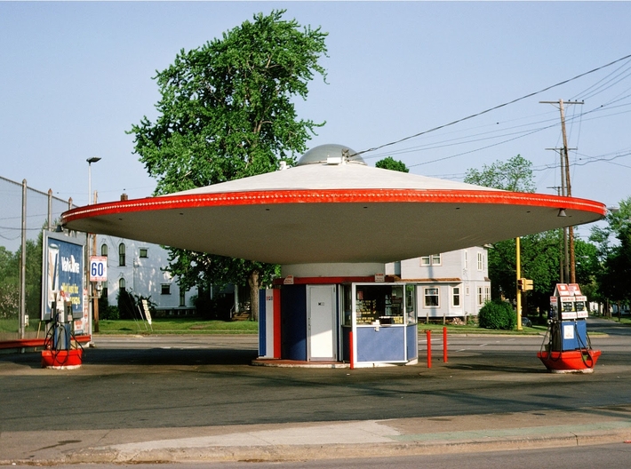Flying Saucer Gas Station 1-160 3d printed