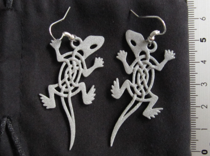Celtic Lizard Earrings 3d printed Earrings printed in Polished Metallic Plastic.