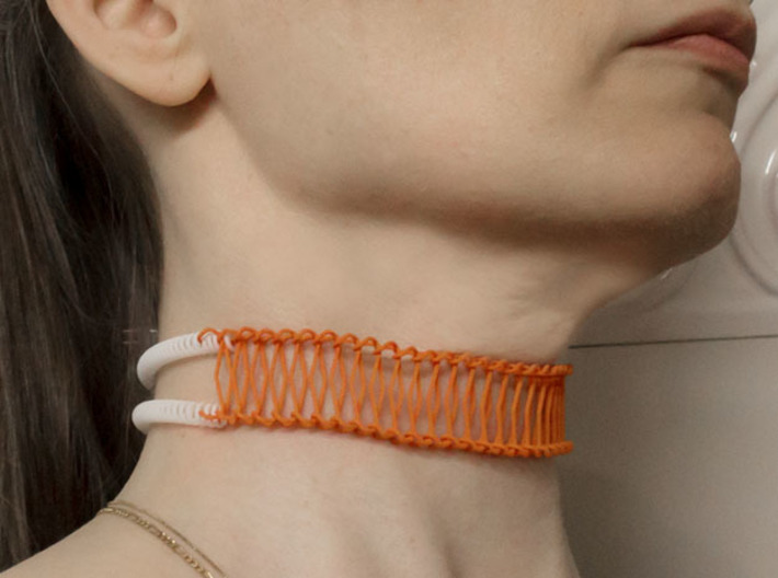 Ladder Chain 1 3d printed Close fitting choker with spring fastening
