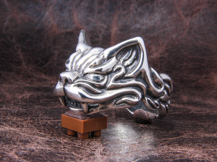 Fu Cat (Komaneko) Ring 3d printed This material is Polished Silver , Patinated with bleach