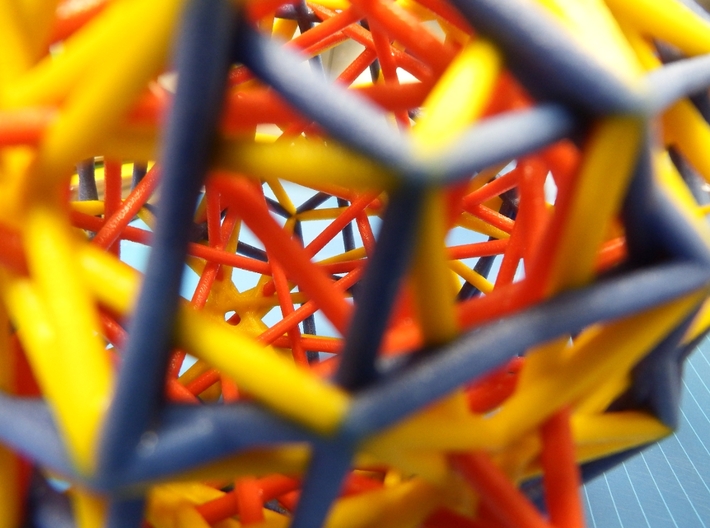 3 edges subsets of the pentagonal hexecontahedron 3d printed Close-up