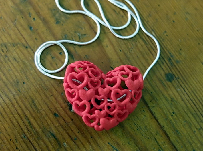 Heart by Heart 35mm Pendant. 3d printed red as real hearts in a snakechain