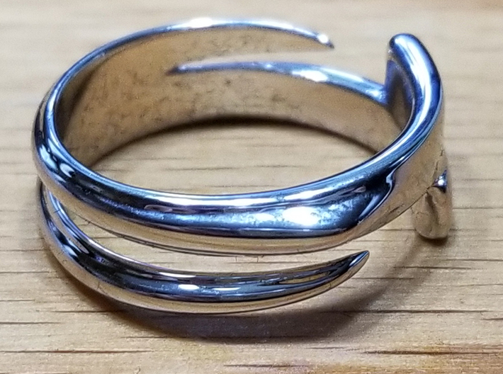 Fanged Ring (Size 8) 3d printed Rhodium Plated