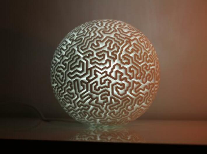labirynth lamp  3d printed with a led bulb ( very white light)