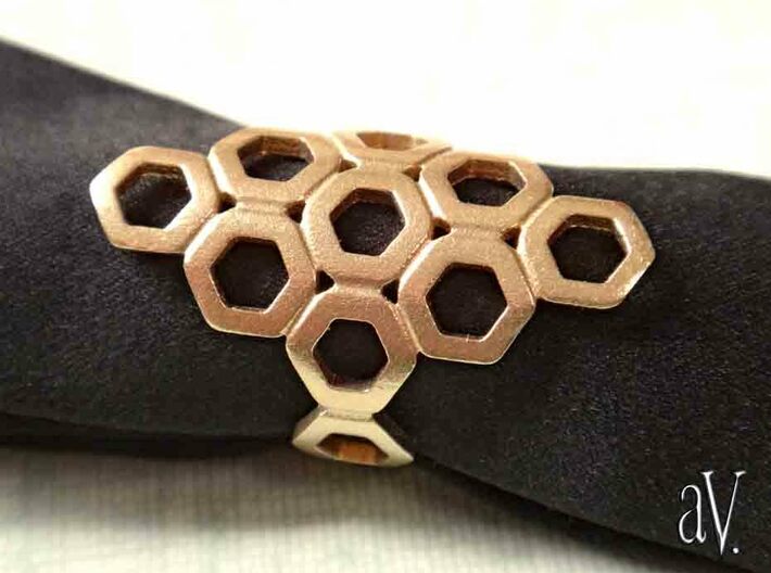Bee Square 3T Ring 3d printed 