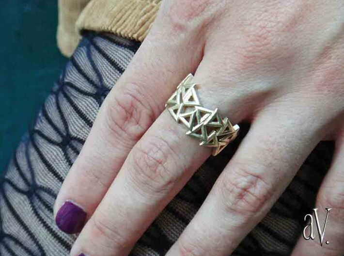 Scatter Triangle Ring 3d printed 