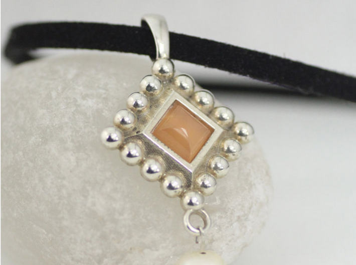 Mary of Burgundy 3d printed Sterling silver with peach moonstone and pearl.
