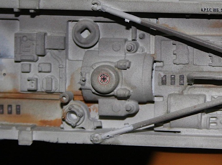 Perfect Grade Falcon 1:72 - ten greebly details 3d printed This is how the five footer looks today - the Tiger I is snapped off