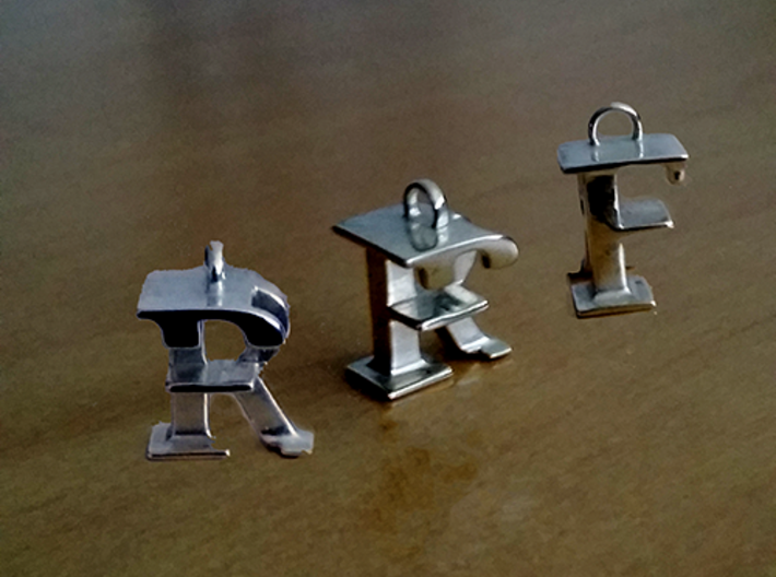 FR Monogram serifs [pendant] 3d printed