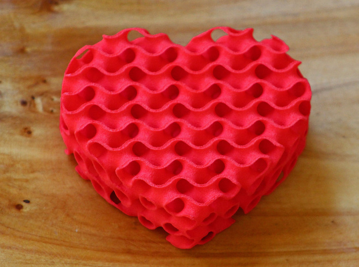 Gyroid Heart Bowl Mini - always 3d printed the back shows the sine waves