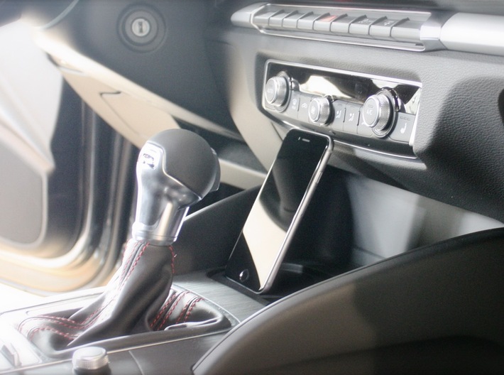 LUIFEL Auto Kfz-Handyladestationen für Audi A3 A4 A5 A6 S3, Auto  Einstellbare Dichtheit Handyhalterung Auto Zubehör Drehbar,C Blue :  : Elektronik & Foto