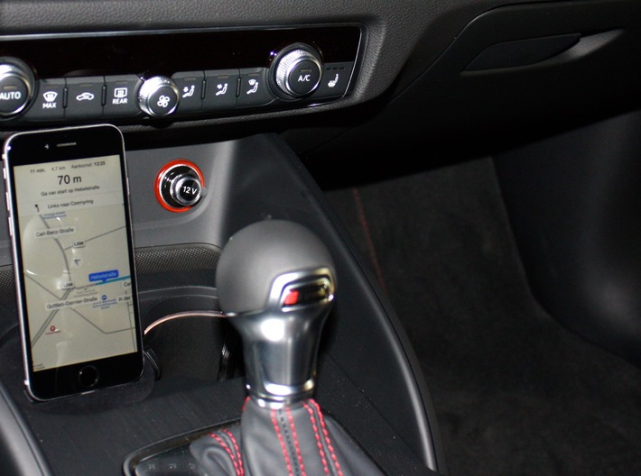 Audi A3/S3/RS4/A4/A5 iPhone auto handyhalterung 3d printed audi handyhalterung  smartphone halterung auto