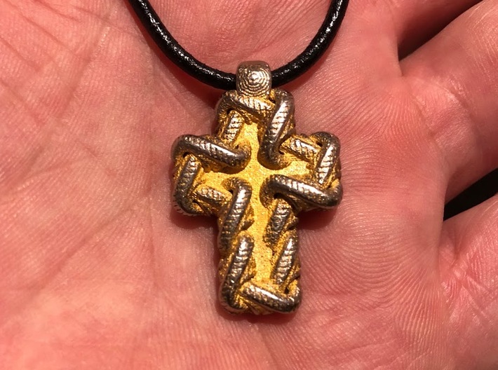 S Chain Cross Pendant 3d printed 