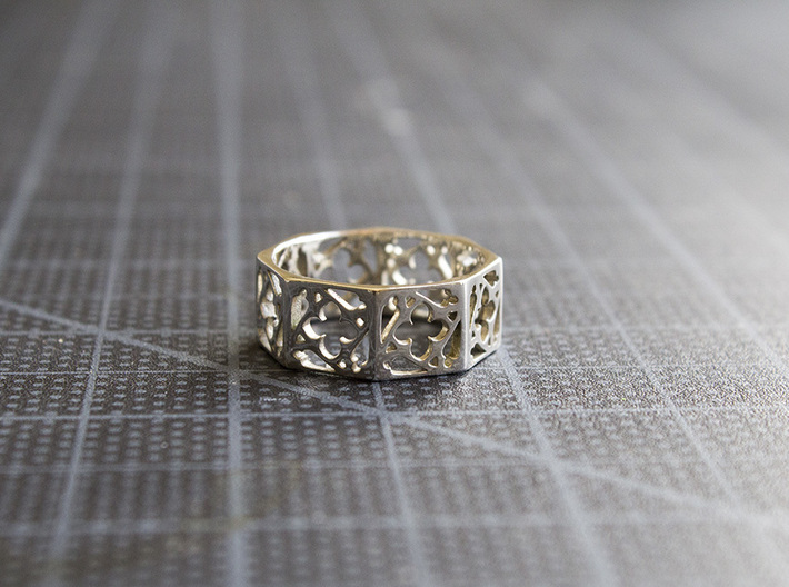Gothic Window Ring 3d printed 