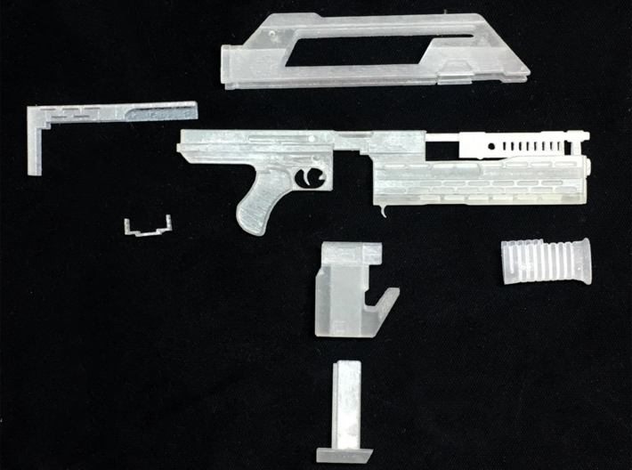 1/10 scale Pulse Rifle for 7” action figures 3d printed 