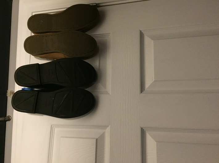 Attachable Door Shoe Holder 3d printed 
