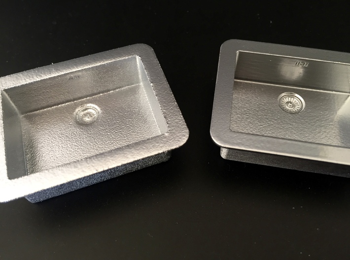Kitchen Sink in 1:12, 1:24 3d printed 1:12, Left: white polished, right: smooth fine detail