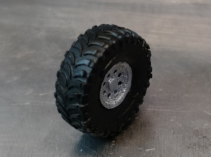15x5mm offroad wheels 1:64 1:72 3d printed Photo of the assembled and painted wheel
